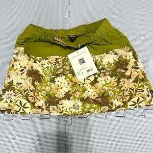 NWT Patagonia Women’s Baggies Skirt S Green Floral